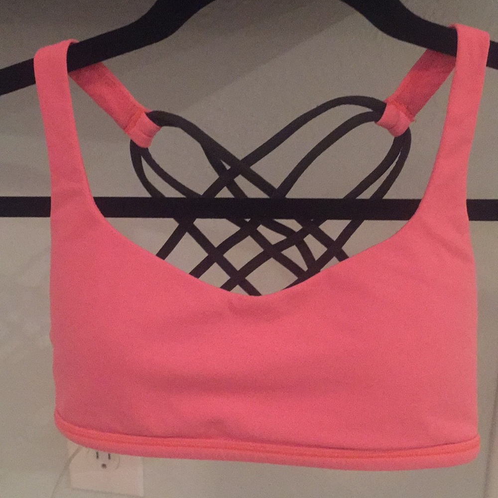 Lululemon “Free to be bra” with pads